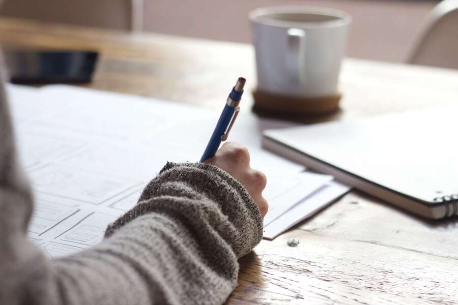 Self-employed workforce weekly ops checklist (UK)